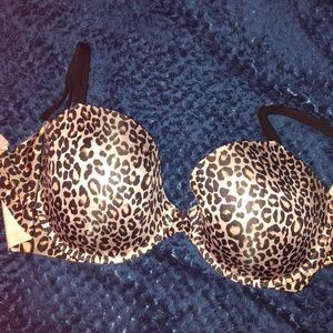 38 DDD Victoria’s Secret bra